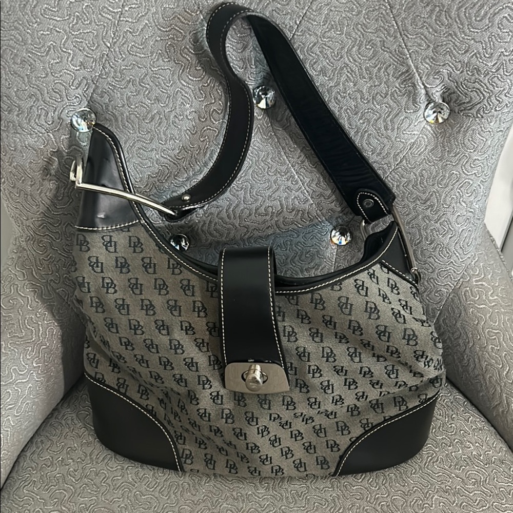 Dooney & Bourke Black and Gray Elegant Shoulder Bag vintage